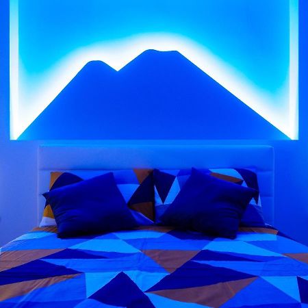 Plebiscito Home Holidays Napoli Bagian luar foto