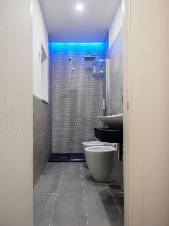 Plebiscito Home Holidays Napoli Bagian luar foto