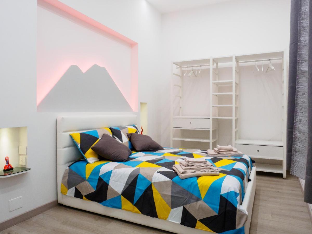 Plebiscito Home Holidays Napoli Bagian luar foto